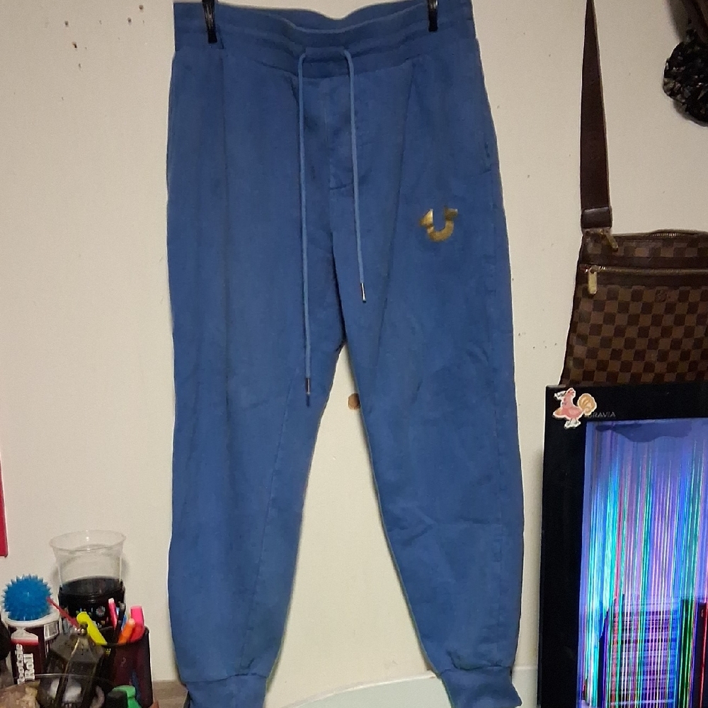 Men's True Religion Horseshoe Logo Blue Joggers with Gold  Emblem (Large)